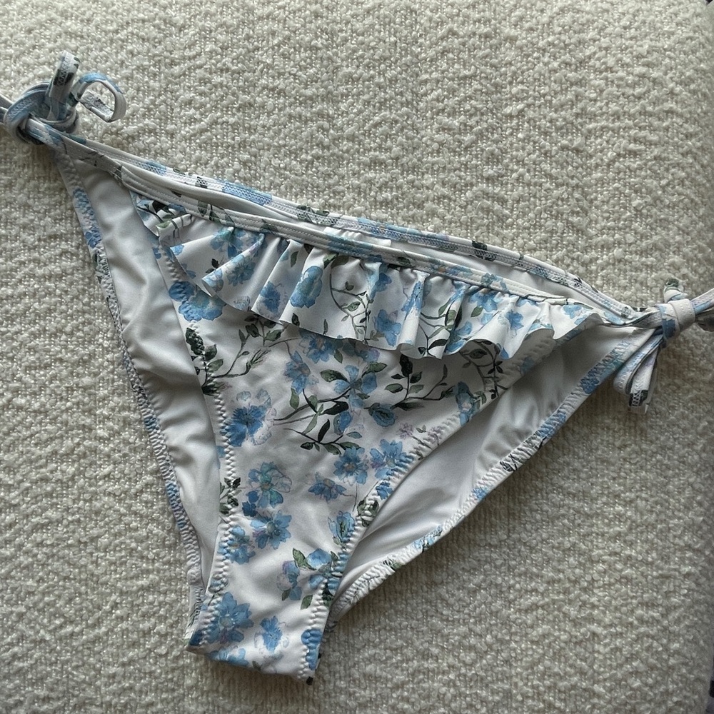 H&M floral bikini bottoms, size 8